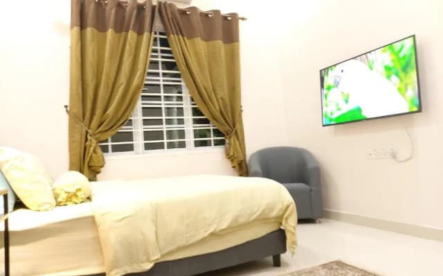 Homestay Villa Solihin Sungai Buloh - photo 5