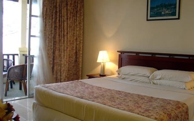 Gem Beach Resort - photo 2