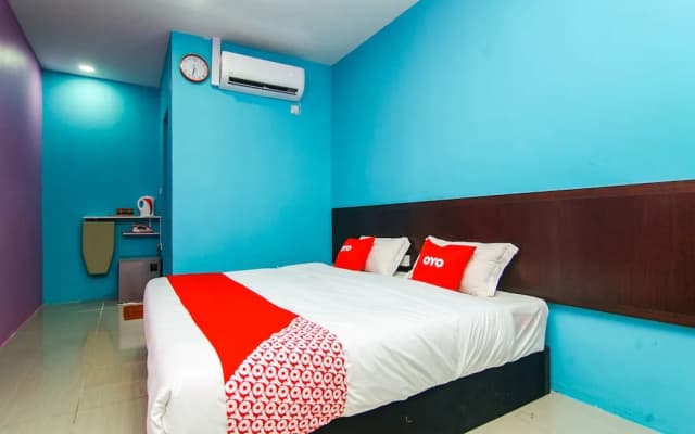OYO 89517 Little Tanjung Chalet - photo 3