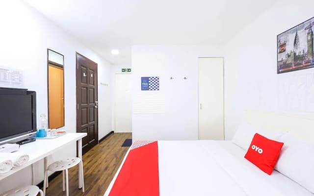 OYO 43963 T Signature Hotel - photo 5