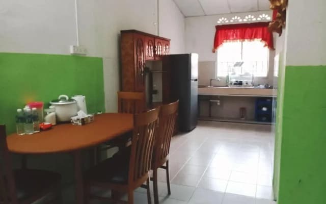 Homestay Ummi Razzin - photo 2