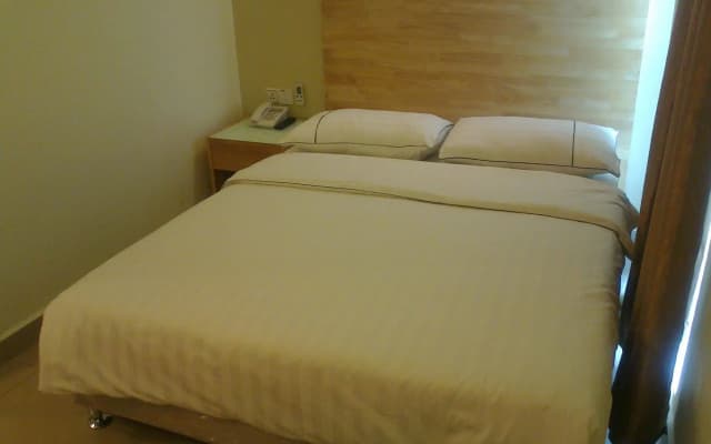 Hotel Desaria - photo 3