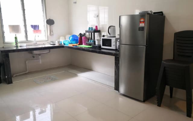 My Homestay N18 (14 pax) @ Golden Hills Night Market - photo 2