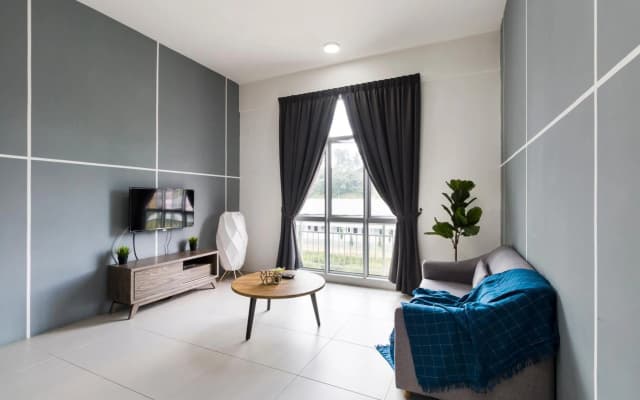 Dreamscape Apartment @ Golden Hills - photo 4