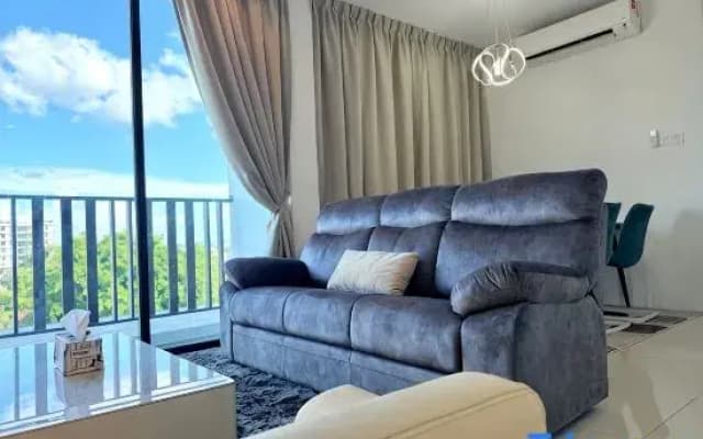 Jeff & Ricky Homestay@156 Tropic City View Condo - photo 2