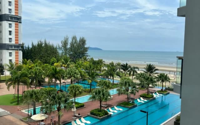 Timurbay Seafront Seaview & Poolview Suite with Wi-Fi - photo 3