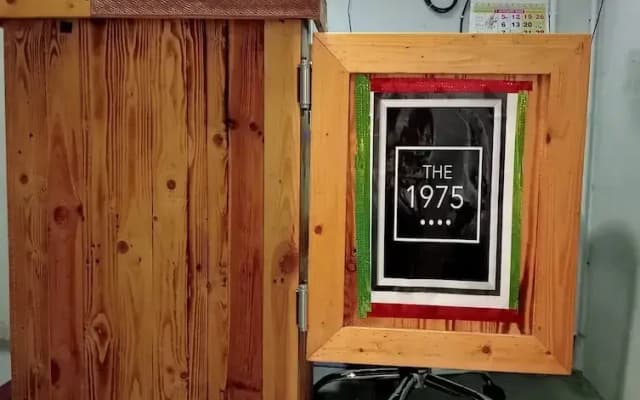 The 1975 Hotel Empire - photo 2
