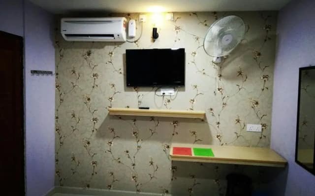 Leaf Guest House - photo 5