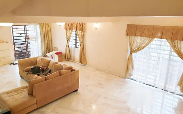 Airport Garden Stay #corner hoise 5 rooms #free wifi #parking #tv chanel - photo 5