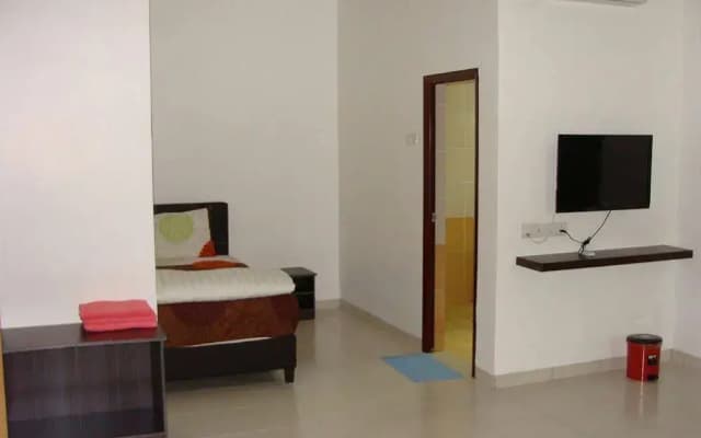 White House Homestay - photo 5