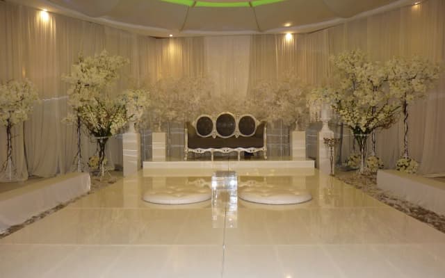 Roof Garden Hotel - photo 5