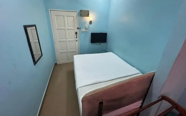 Bangi Lanai Hotel - photo 2