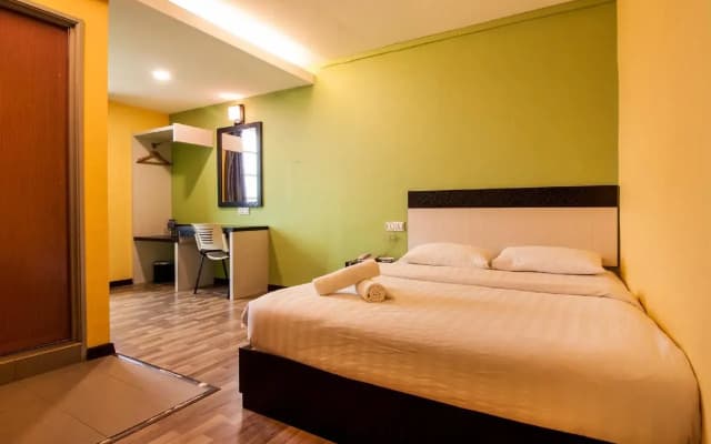 e Hotel - photo 3