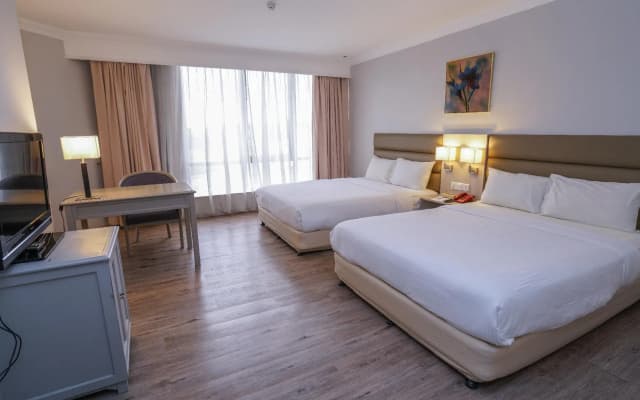 Kingwood Hotel - photo 4