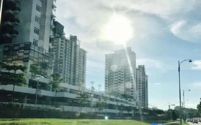 Putrajaya Dwiputra 6 Plus 1 PAX Fully Air-Con - photo 3