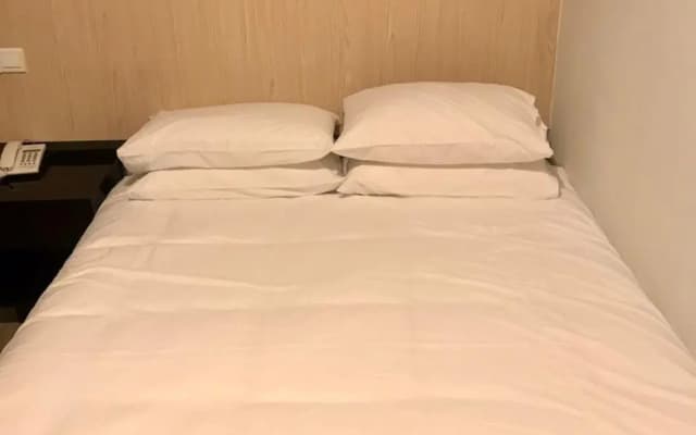 Yes Luxury Hotel - photo 2