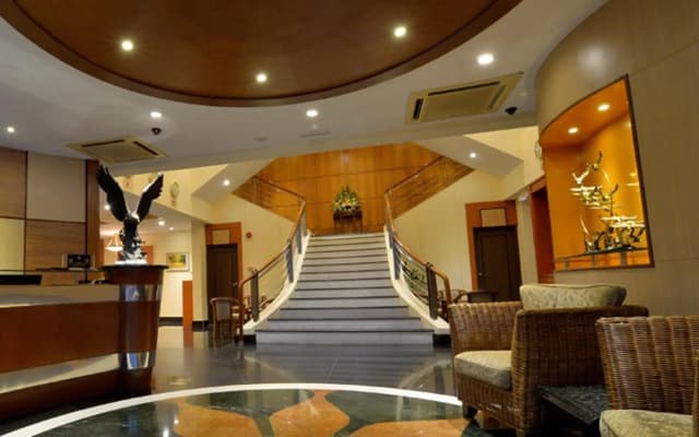 Asiana Hotel - photo 2