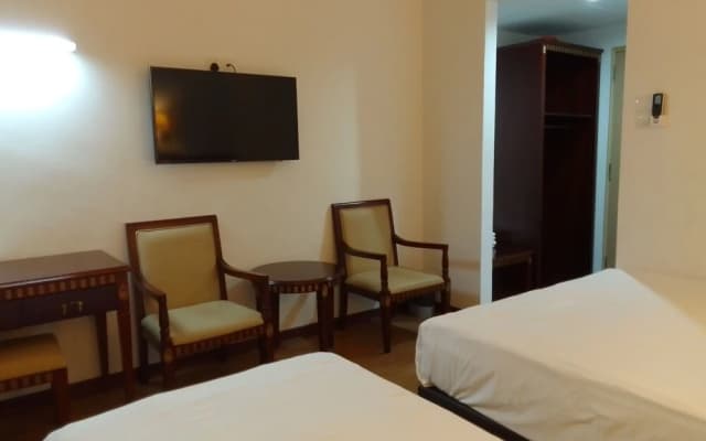 Borneo Suites Hotel - photo 2