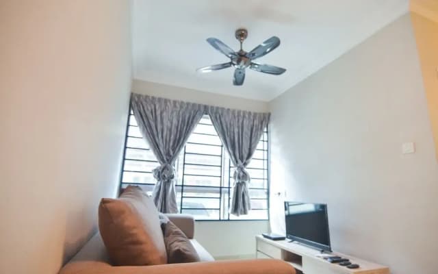 Makmoor Honeymoon Home - photo 2