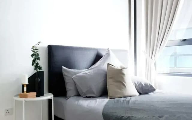 Stylish & Cozy 2BR Apt at Arte Plus, FREE Parking - photo 3