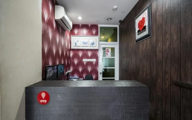 OYO 191 ML Inn Hotel - photo 2