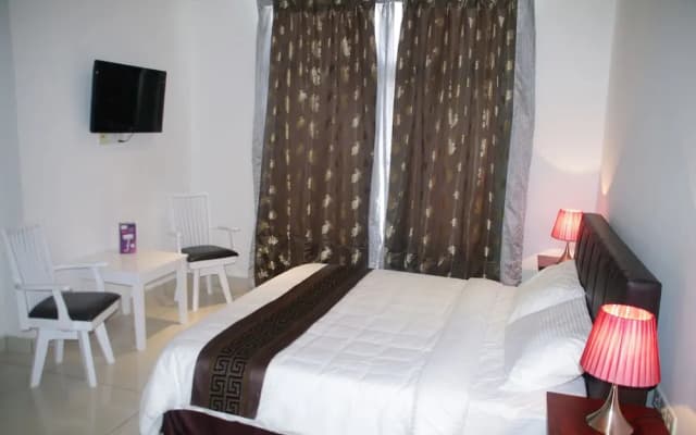 JB City Shopping Mall Apartment - photo 4