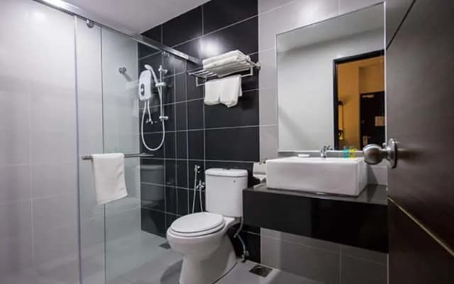 Manhattan Hotel Ipoh - photo 4