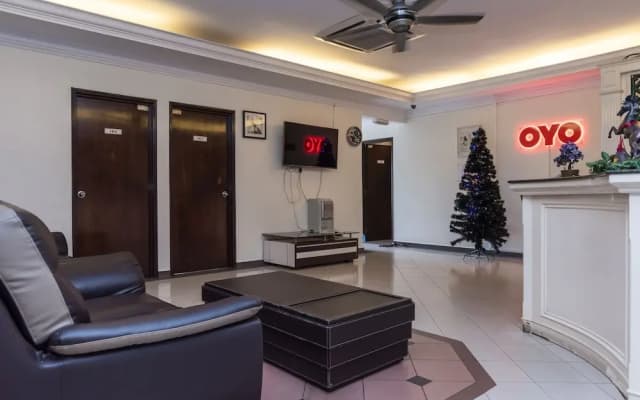 Golden Horse Hotel by OYO Rooms - photo 2