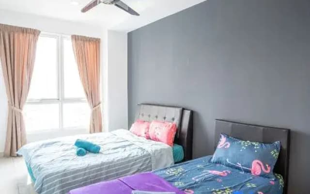 2-bedroom condo with free parking on premises. - photo 2
