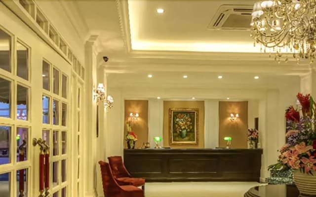 Merdeka Hotel - photo 2