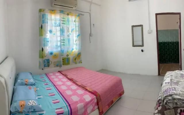 Homestay Villa Teluk Batik - photo 4