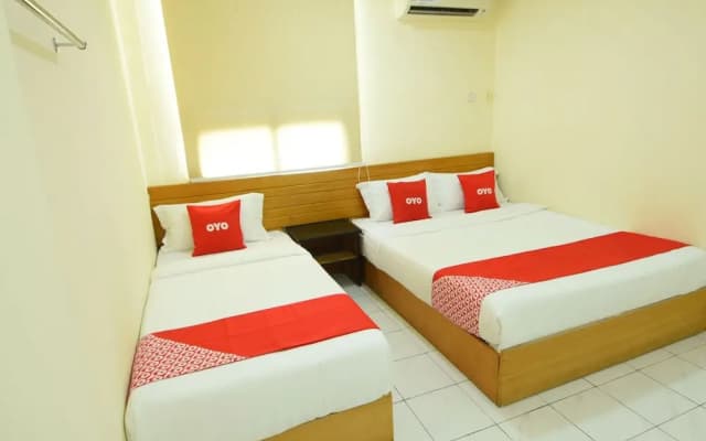 OYO 89627 Hotel Sarina - photo 5