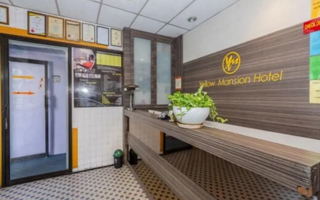 Yellow Mansion Hotel - photo 3