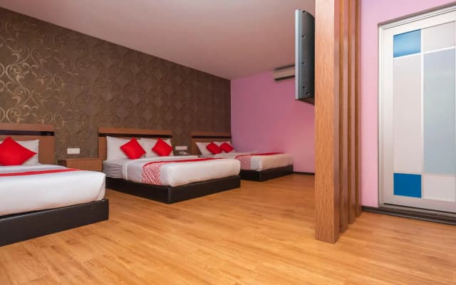 OYO 504 Hotel Aromas Kulai - photo 3