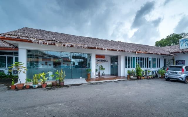 Hilltop Hotel by OYO Rooms - photo 3