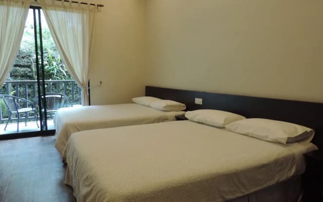 Cameronian Holiday Inn - photo 5