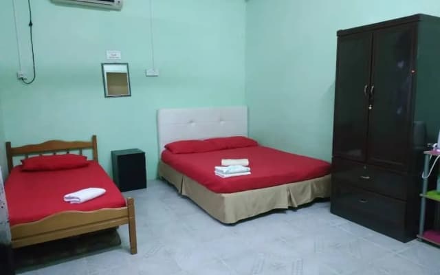 OYO Homes 90600 Ummi Chalet Dungun - photo 4