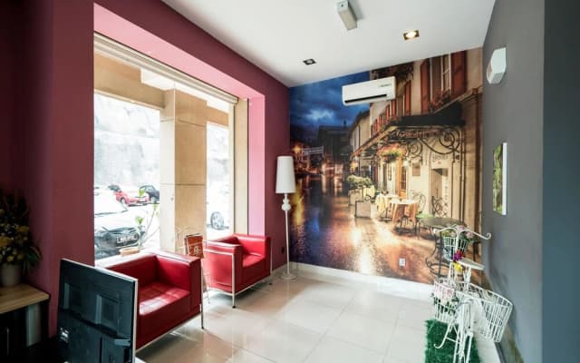 OYO 272 I Hotel - photo 2