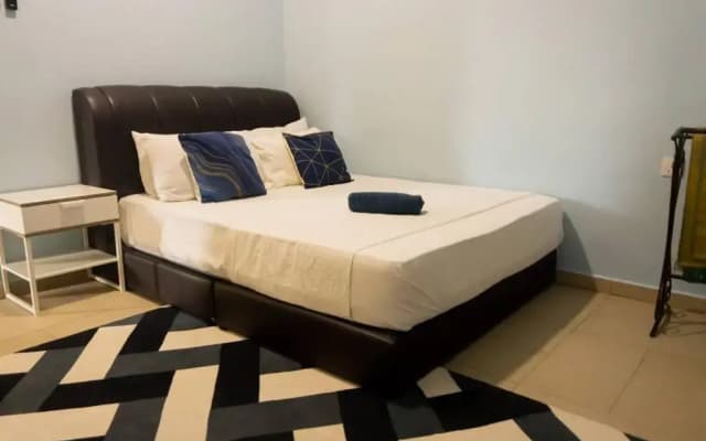2 Storey Semi-D Homestay Nilai and KLIA, F1 Sepang with Pool - photo 2