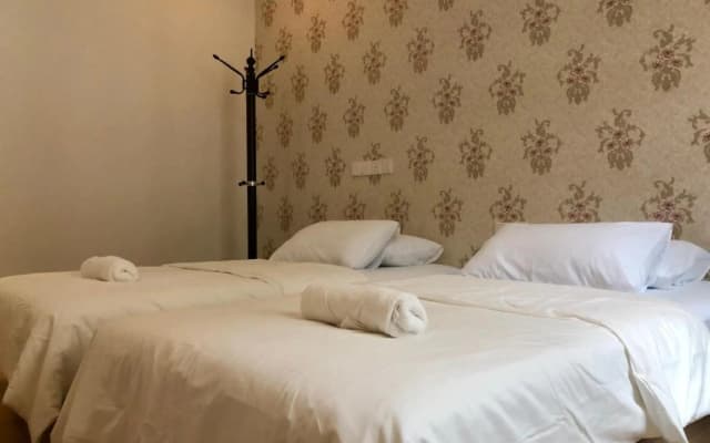 Island Hostel Bayan Lepas Airport - photo 3
