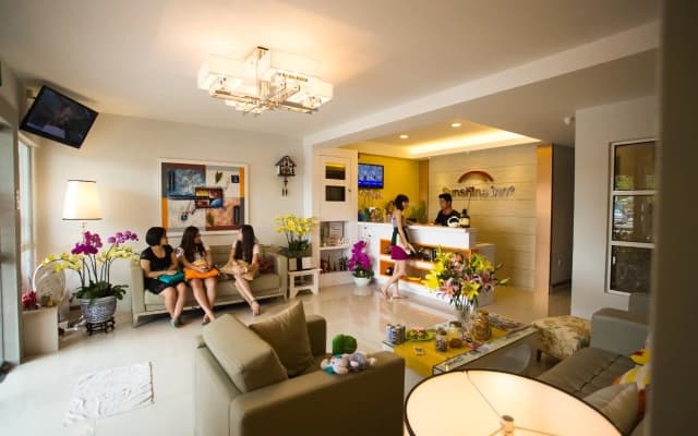 Sunshine Inn Plus - photo 2