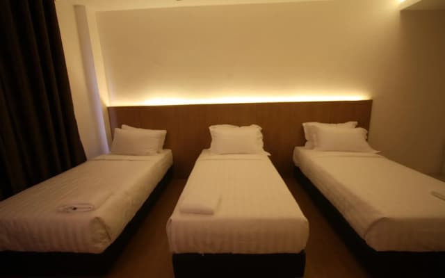 Place2Stay Business Hotel - Waterfront - photo 5