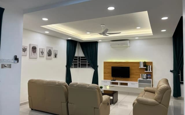 4 bedrooms (private bathroom) Perdana Hill Villa - photo 2