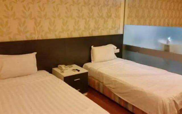 Prince Hotel - photo 5