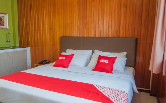 OYO 89577 Kristal Hotel - photo 4