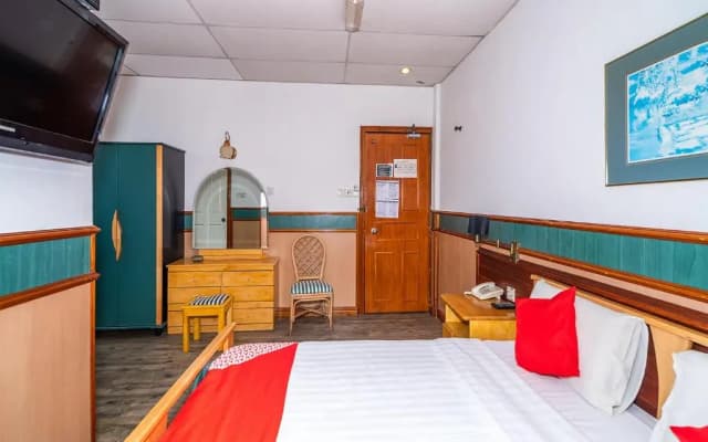 OYO 89864 Hotel Holiday Park - photo 5