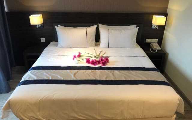 City Comfort Hotel Chinatown - photo 2