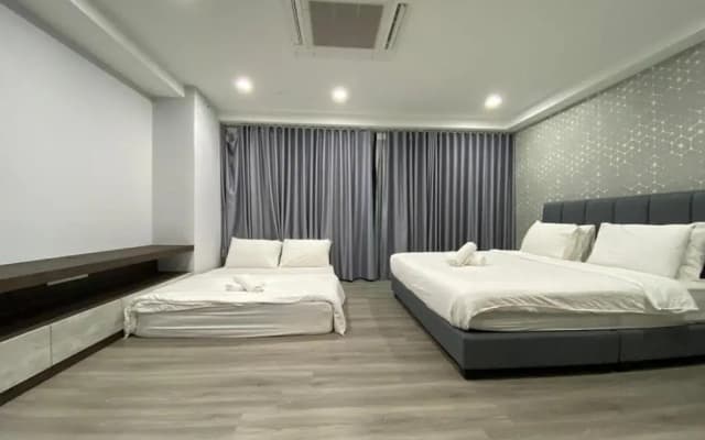 Sunrise Gurney Beautiful Sea or City view Duplex 2BR - photo 2