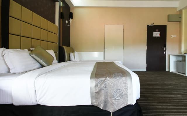 The Sterling - photo 3