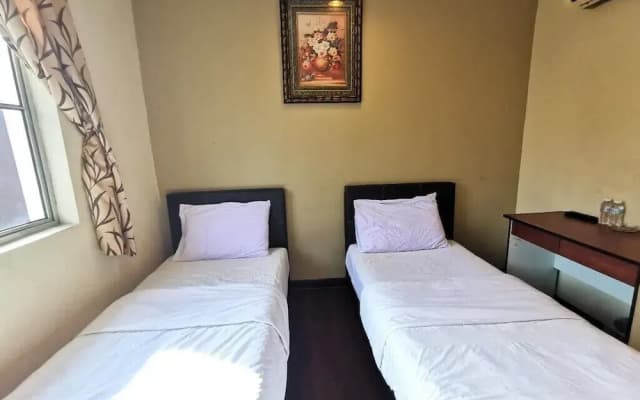 98 Hotel - photo 3